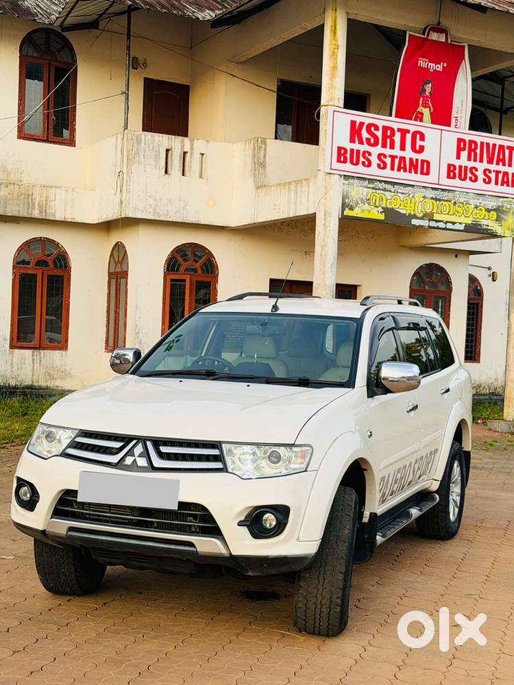 Mitsubishi Pajero Sport 2015
