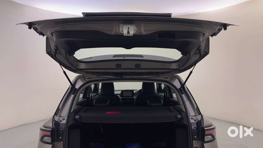 Maruti Suzuki Brezza Vxi At, 2023, Petrol