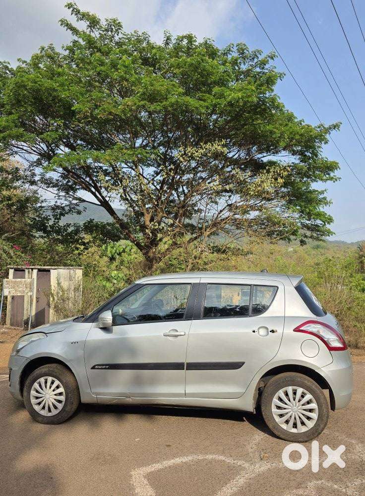 Maruti Suzuki Swift Vxi 1.2 Abs Bs-iv, 2015, Petrol