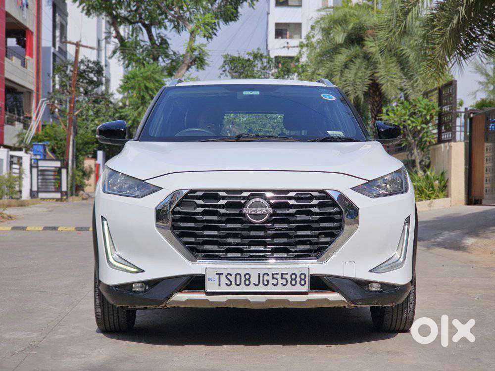 Nissan Magnite 1.0 Xv Executive Turbo Cvt, 2022, Petrol