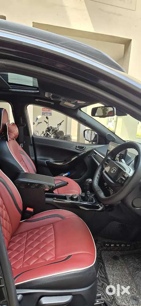 Tata Nexon Dark Edition