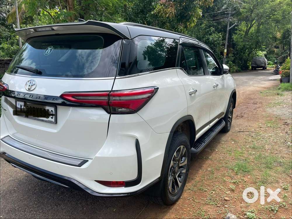 Toyota Fortuner Legender 2022
