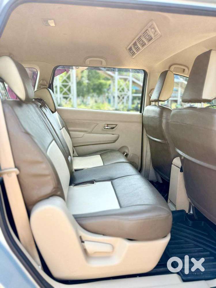 Maruti Suzuki Ertiga 1.5 Vxi, 2023, Petrol