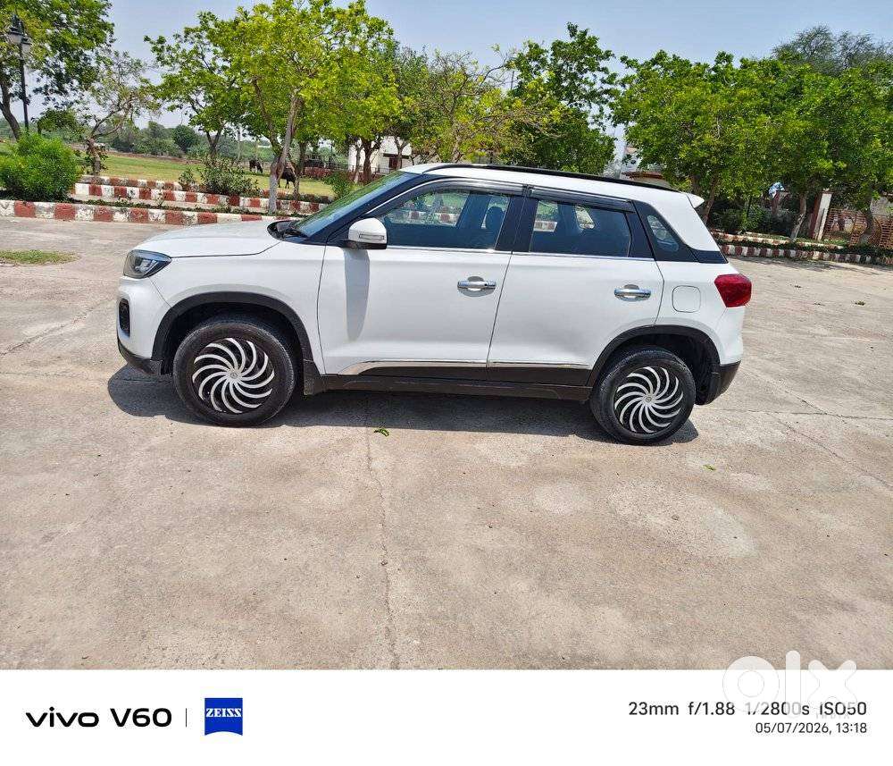 Maruti Suzuki Vitara Brezza 1.5 Vxi, 2022, Cng & Hybrids
