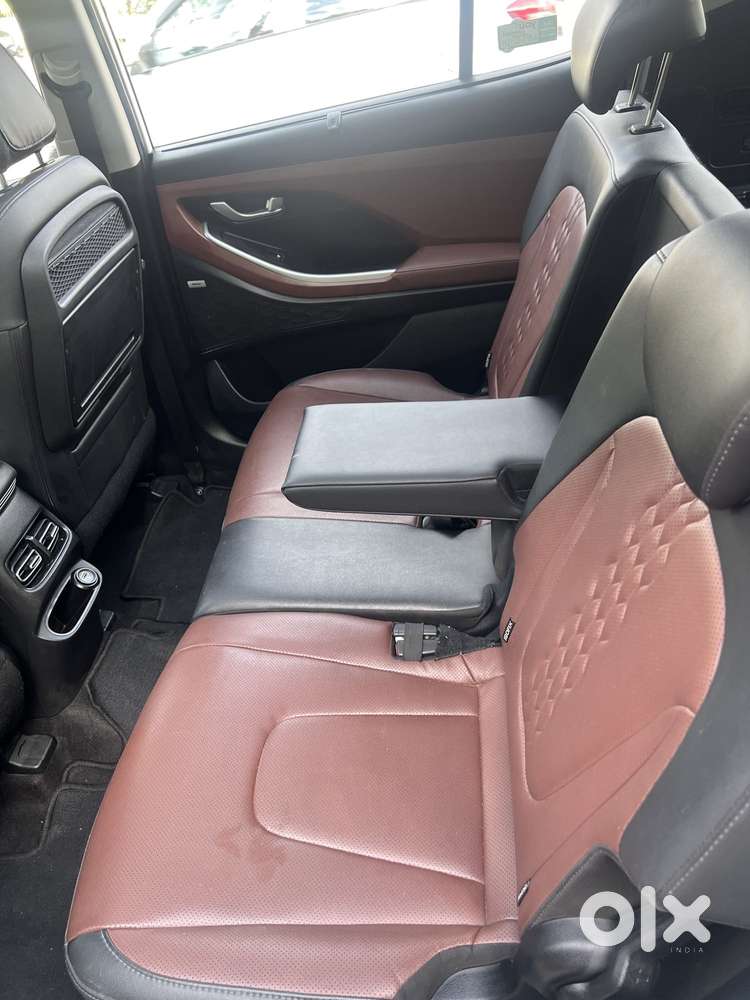 Hyundai Alcazar 2.0 Platinum (o) Petrol At 7 Str, 2022, Petrol
