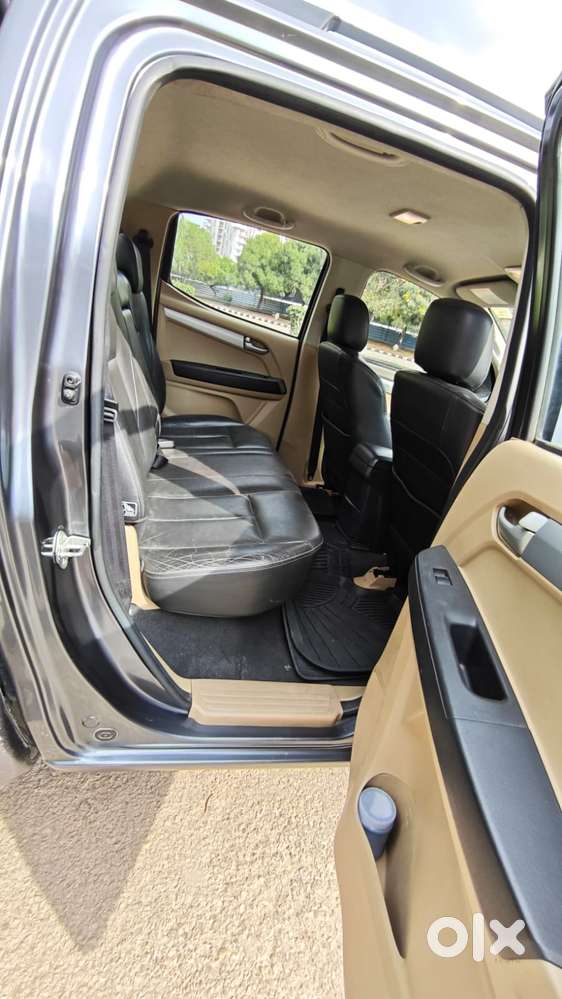 Isuzu V-cross Z 4x4 Mt, 2018, Petrol