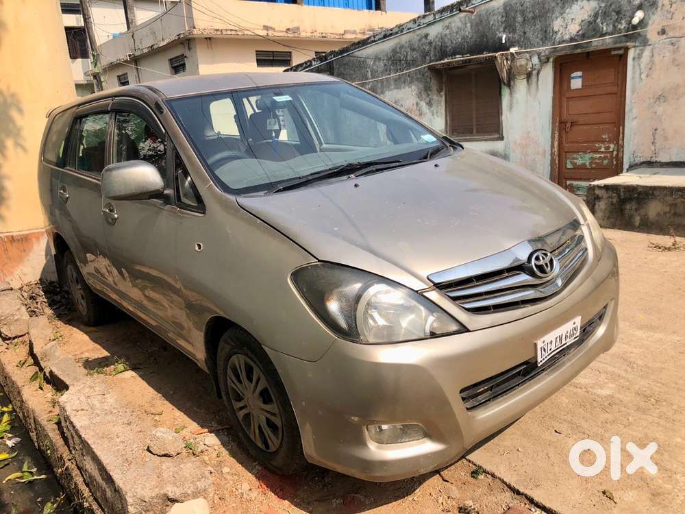 Toyota Innova 2010 Diesel Well Maintained