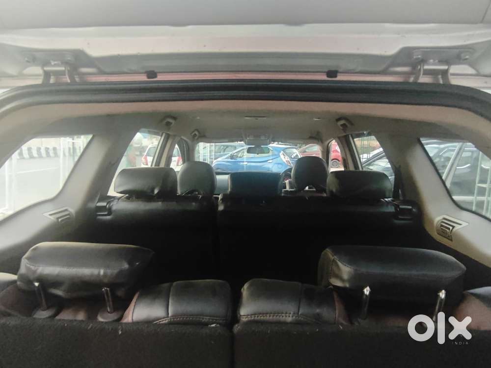 Mahindra Xuv500 W8, 2015