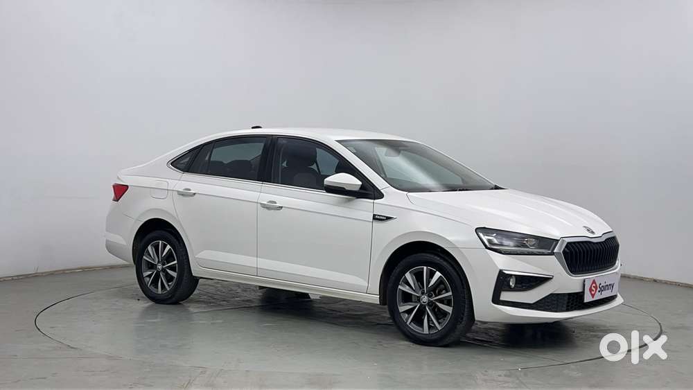 Skoda Slavia Style 1.0l Tsi Mt, 2022, Petrol