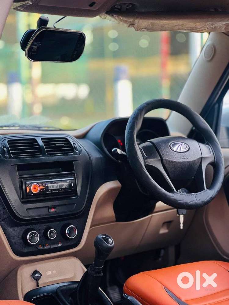 Mahindra Tuv 300 T4 Plus, 2018, Diesel
