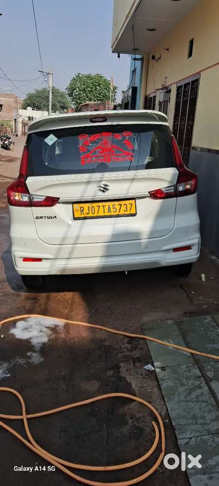 Cng & Petrol Maruti Ertiga