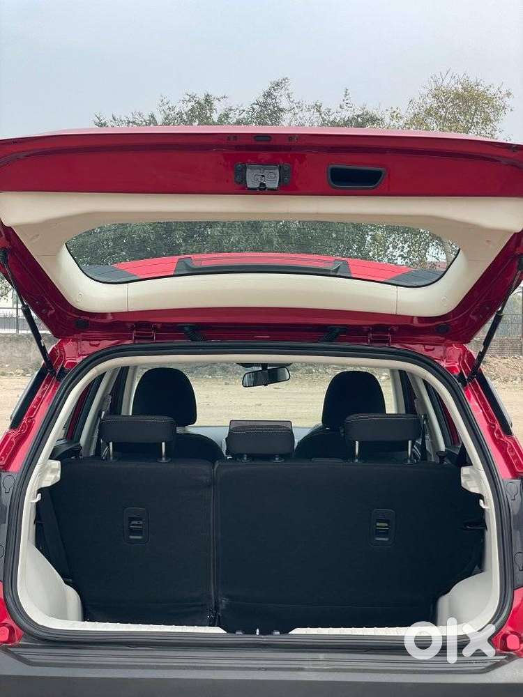 Mahindra Xuv 3xo Ax5 Pm Mt, 2024, Petrol