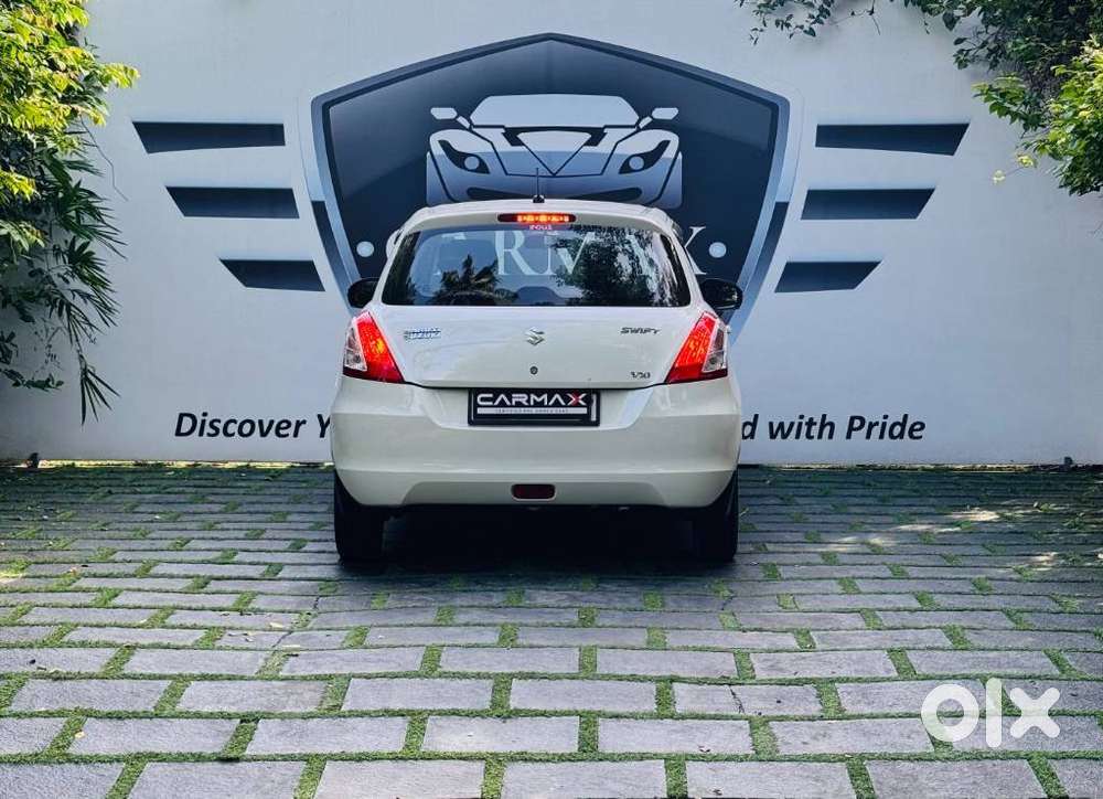 Maruti Suzuki Swift Vxi Optional, 2016, Petrol