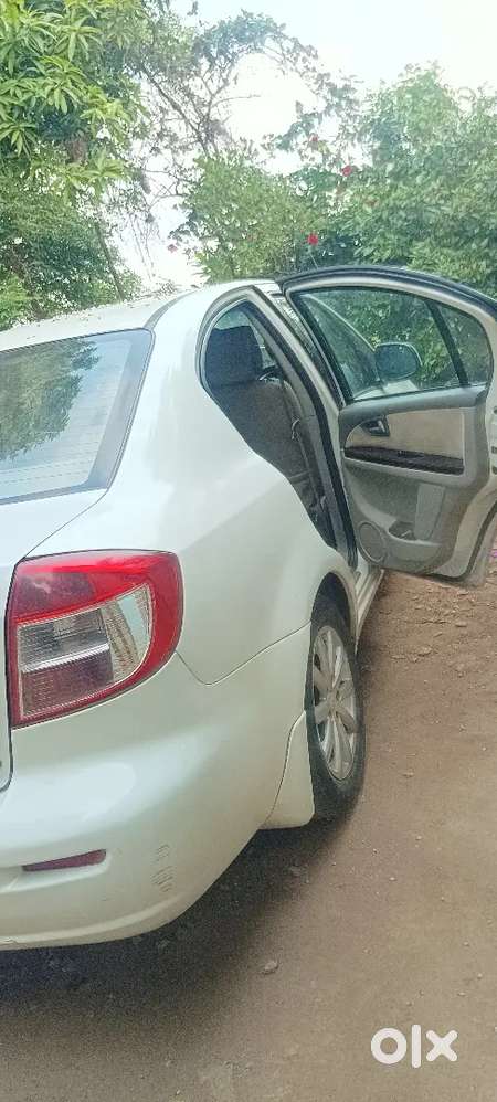 Maruti Suzuki Sx4 2011
