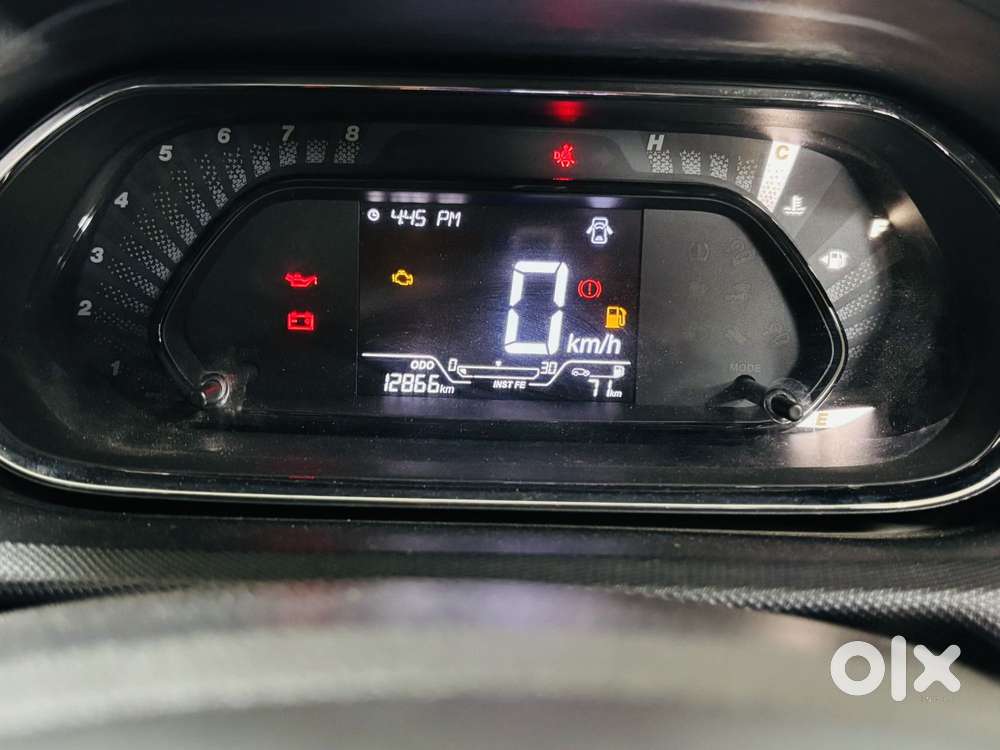 Tata Tiago 1.2 Revotron Xt (o), 2022, Petrol