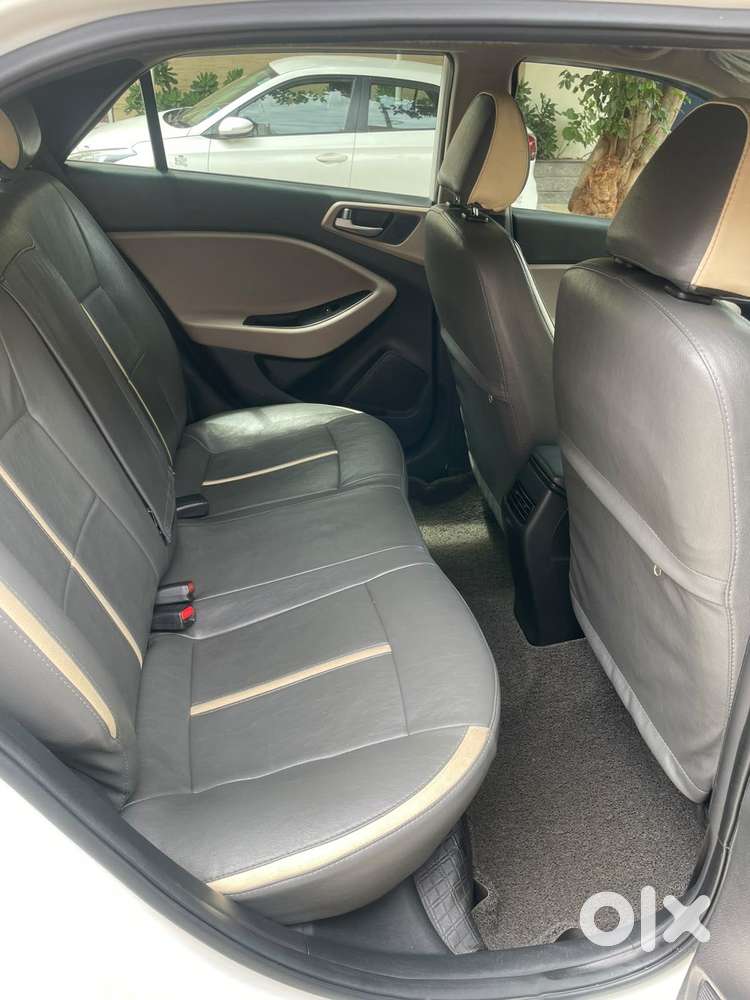 Hyundai I20 Petrol Asta Option, 2018, Petrol