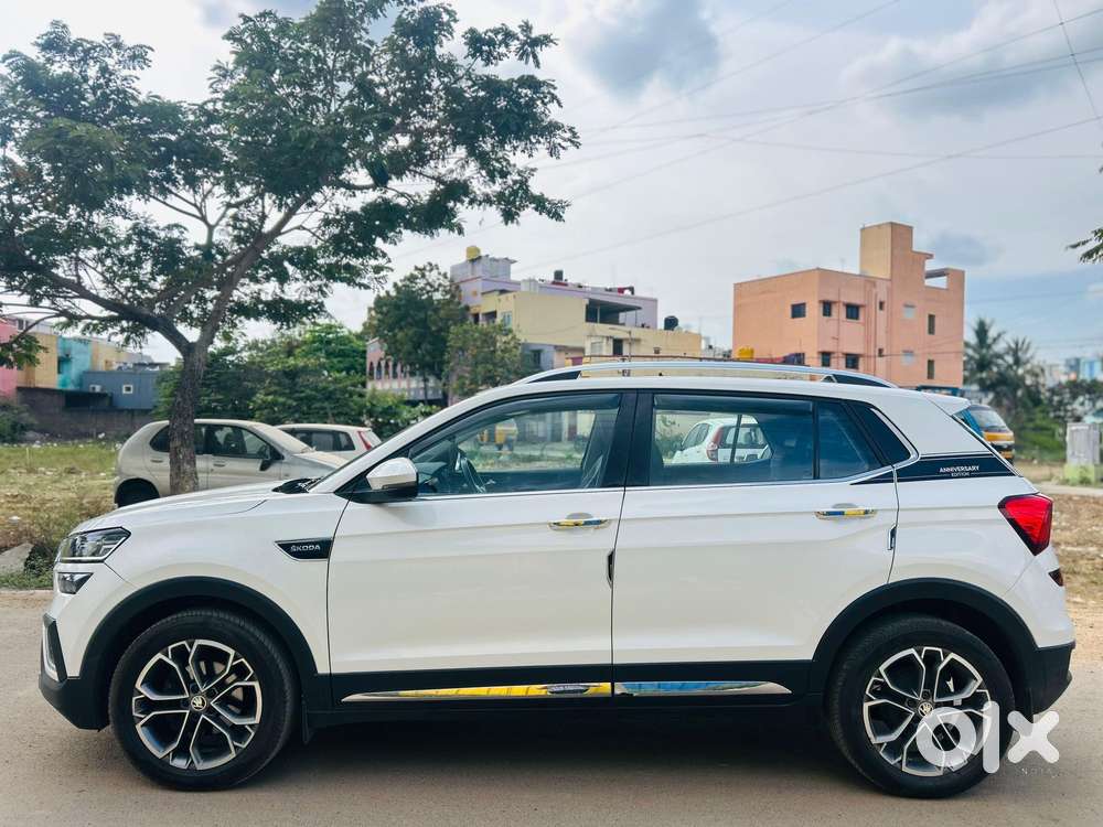 Skoda Kushaq 1.0 Tsi Style At, 2023, Petrol