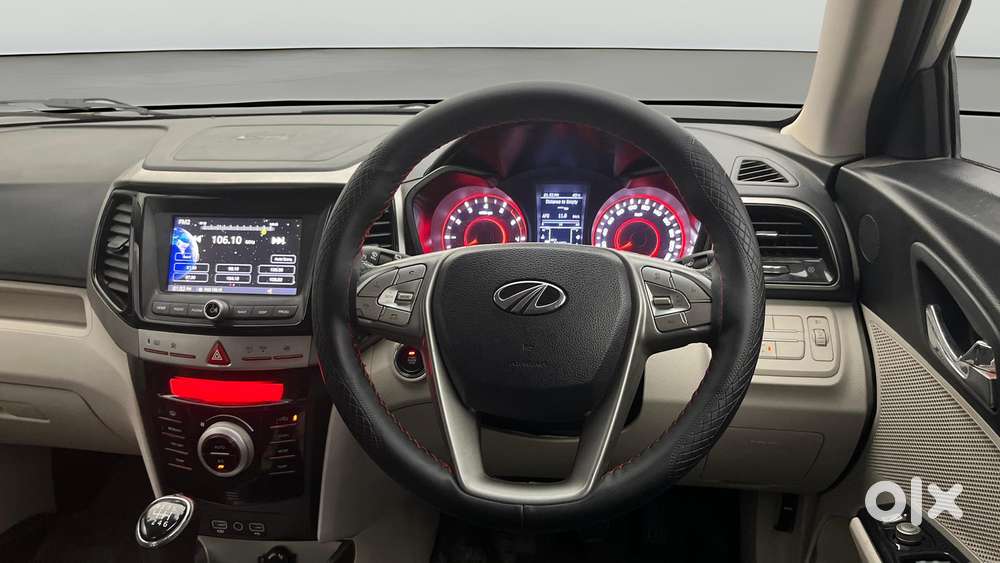 Mahindra Xuv300 W8, 2022, Petrol