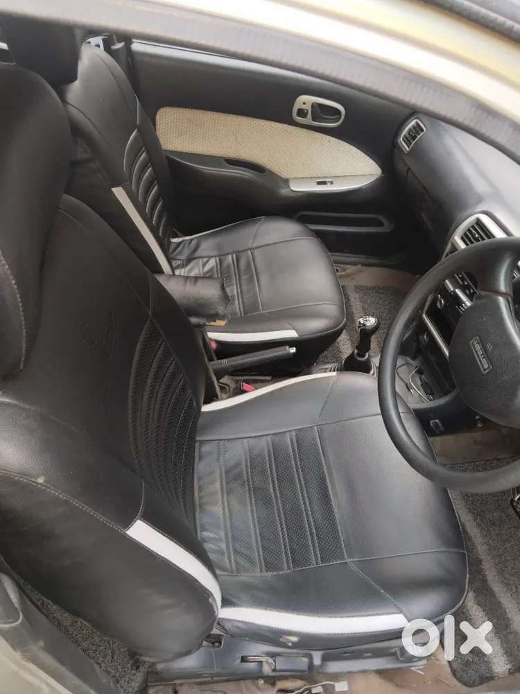 Esteem Car Model 2004