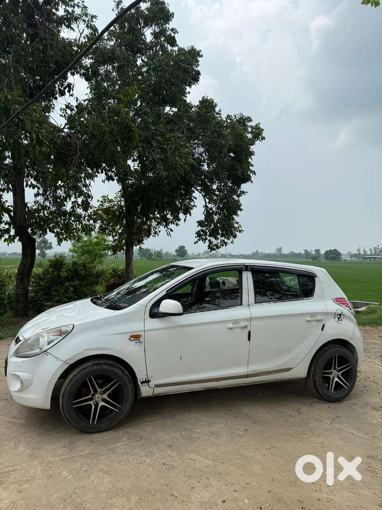 Hyundai I20 Magna 2010 Car