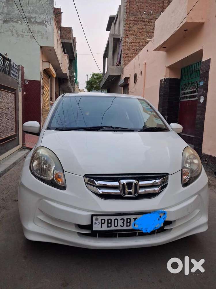 Honda Amaze 2015 Petrol Well Maintained