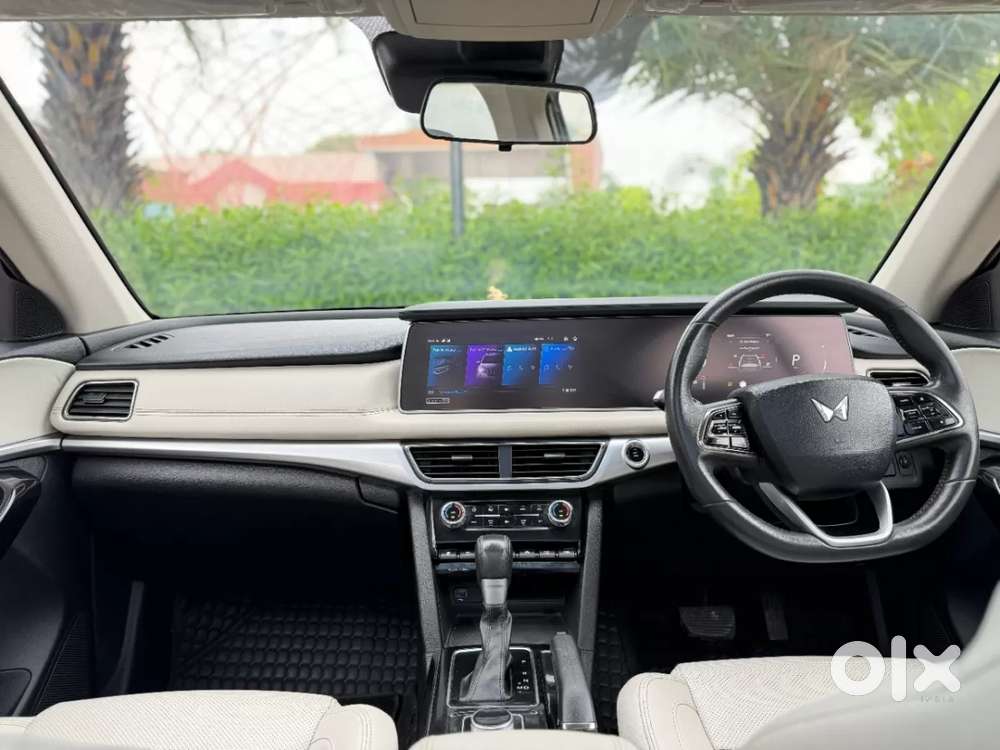 Mahindra Xuv700 2.2 Ax 7 Diesel Mt Str, 2024, Diesel