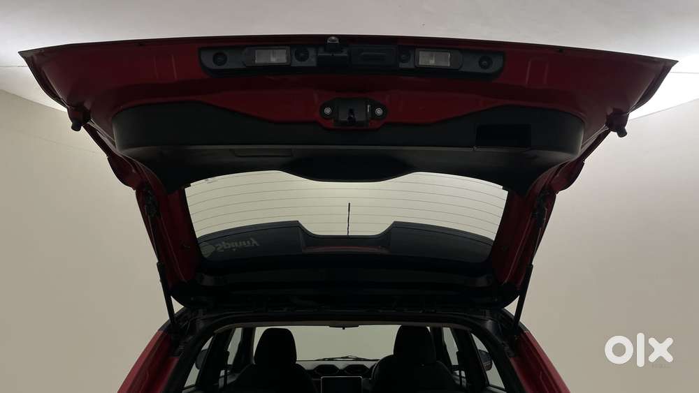 Nissan Magnite 1.0 Xv Premium, 2021, Petrol