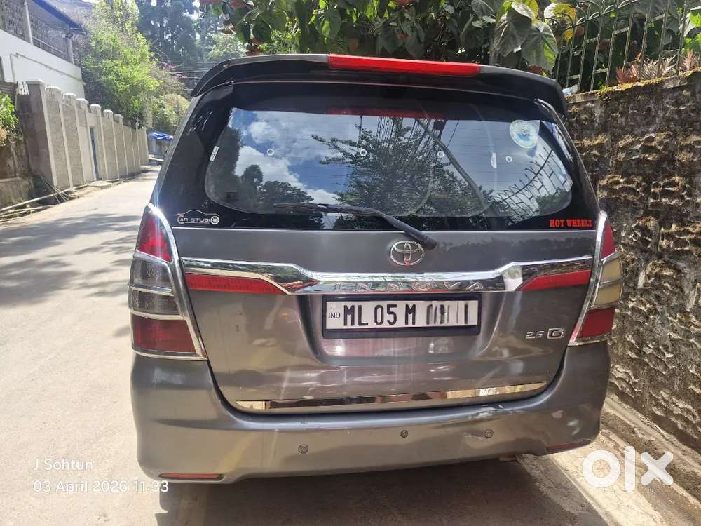 Toyota Innova 2015