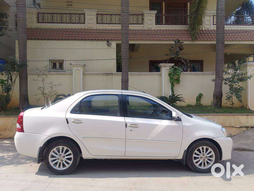 Toyota Etios 2013-2014 V Sp, 2014, Petrol
