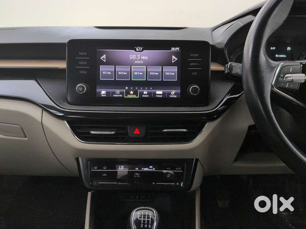 Skoda Slavia Style (non-sunroof), 2022, Petrol