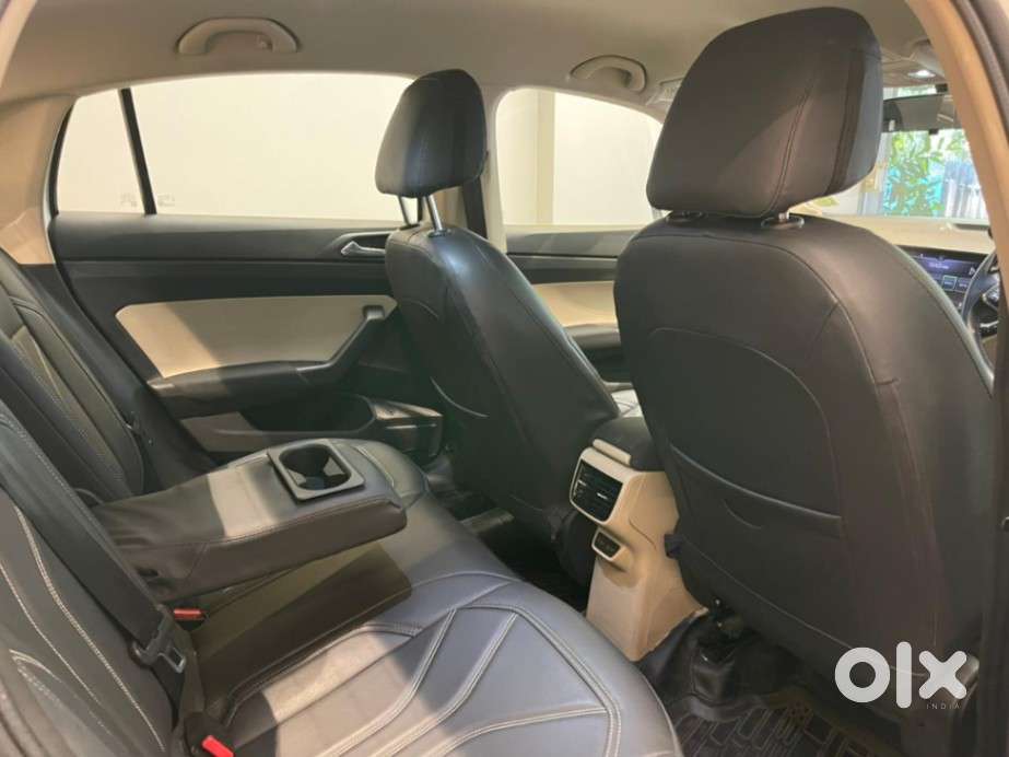 Skoda Slavia Ambition 1.0l Tsi At, 2022, Petrol