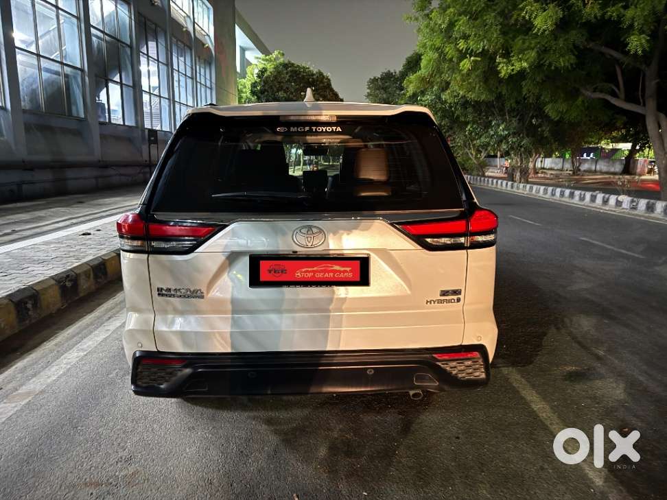 Toyota Innova Hycross 2.0 Zx (o) Hybrid 7 Str, 2024, Petrol