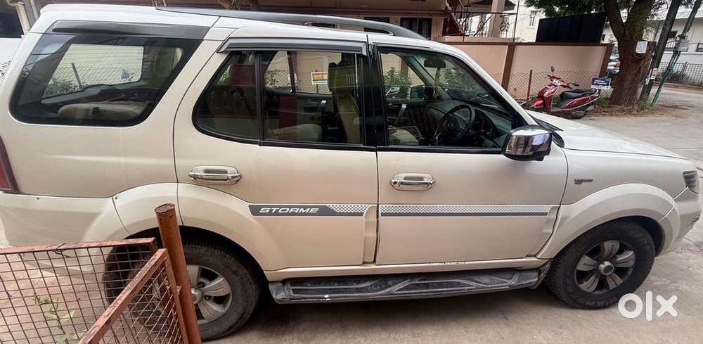 2016 Excellent Condition Tata Safai Storm