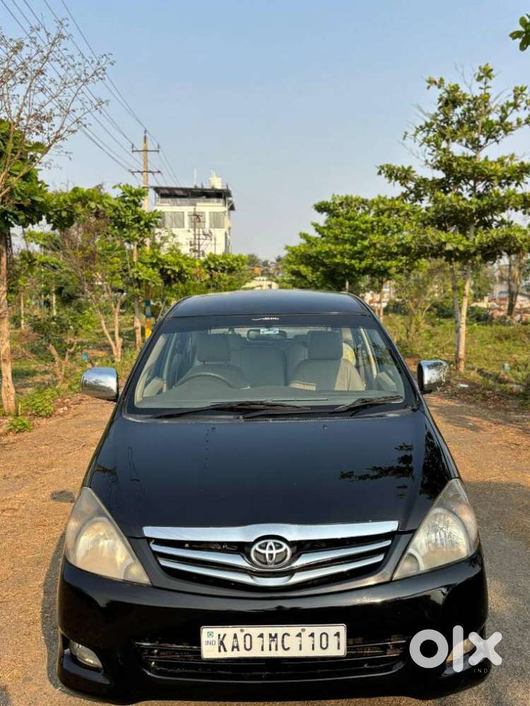 Toyota Innova 2.5 G (diesel) 8 Seater, 2006, Diesel