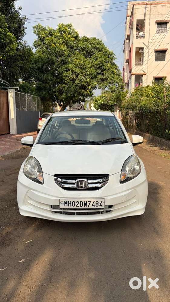 Honda Amaze 2015 Petrol Well Maintained