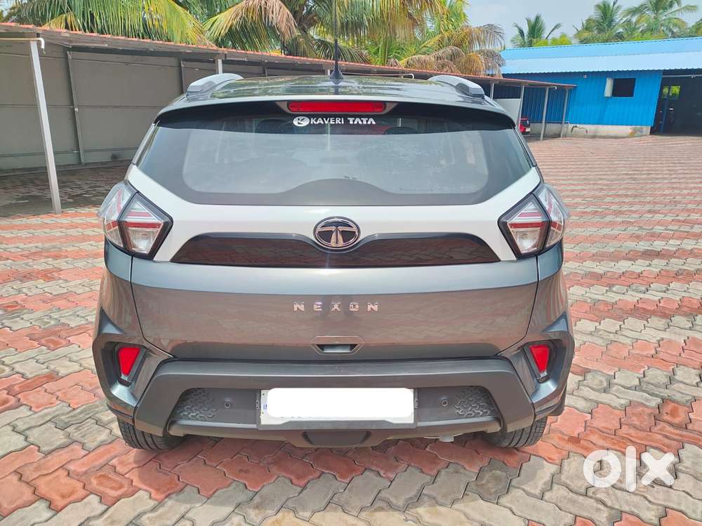 Tata Nexon, 2022, Petrol