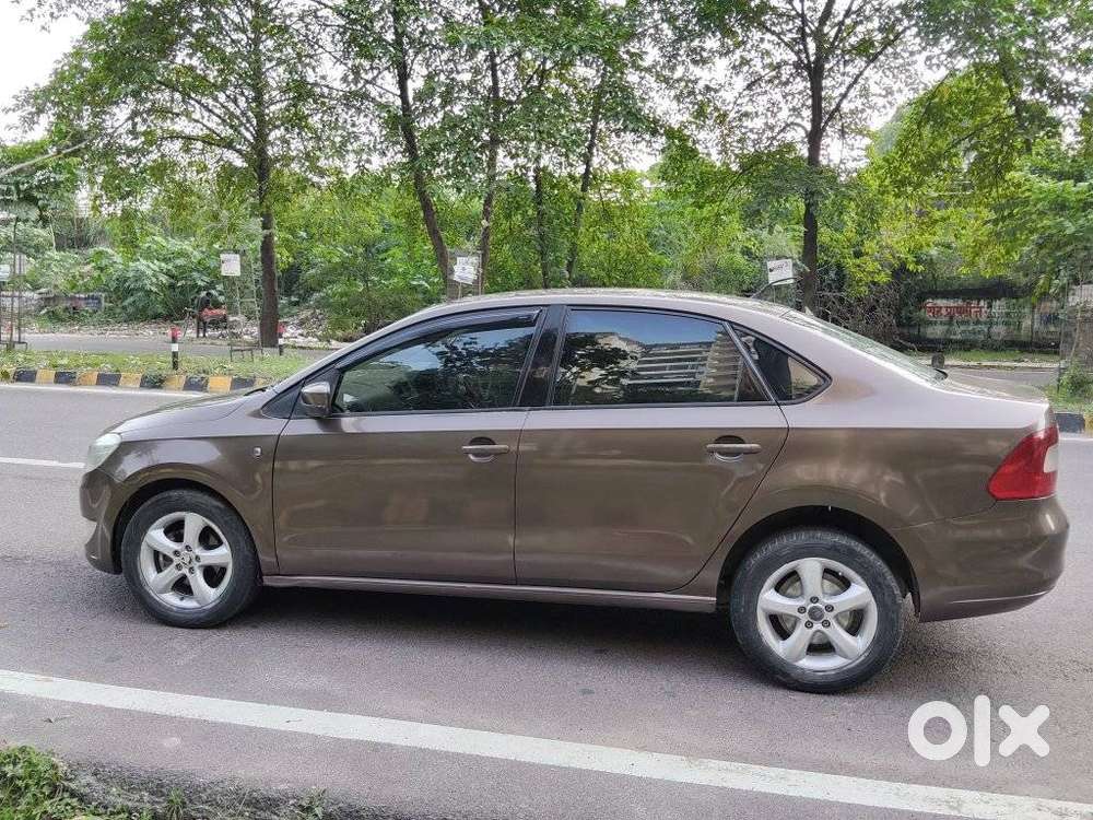 Skoda Rapid 1.5 Tdi Ambition Plus, 2015, Diesel