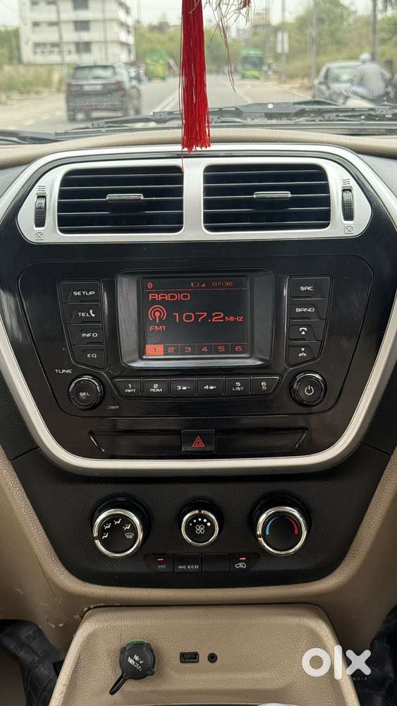 Mahindra Tuv 300 Mhawk100 T8, 2016, Diesel