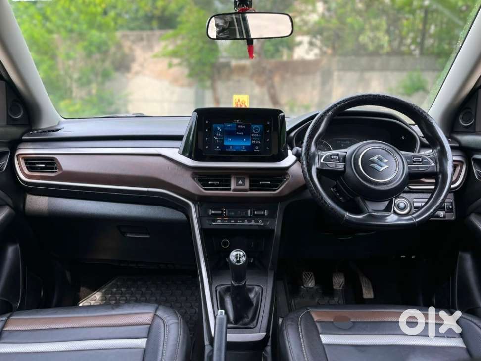Maruti Suzuki Brezza 1.5 Zxi Smart Hybrid, 2023, Petrol