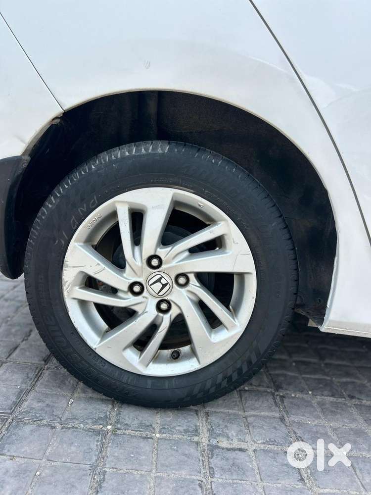 Honda Jazz V Automatic, 2016, Petrol