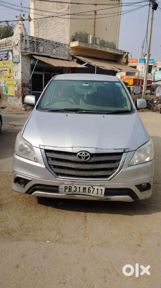 Toyota Innova 2014 Diesel Well Maintained