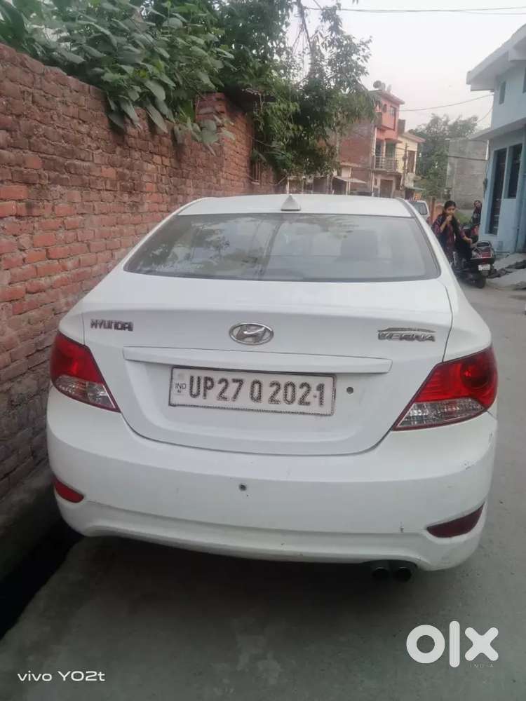 Hyundai Fluidic Verna 2011