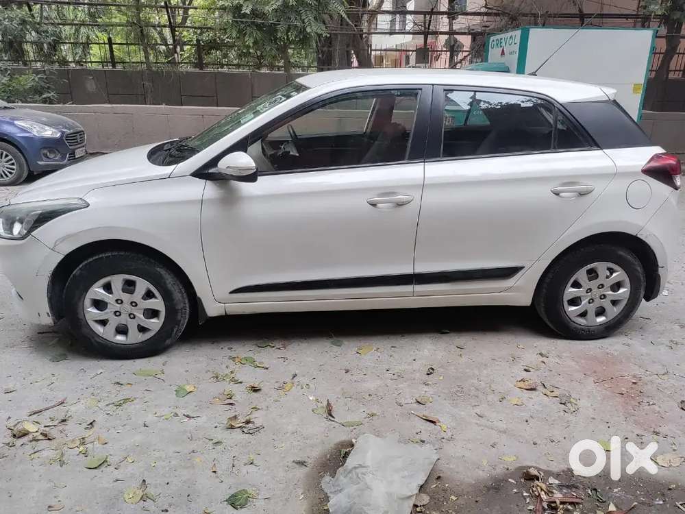 Hyundai I20 2015 Cng & Hybrids 61000 Km Driven