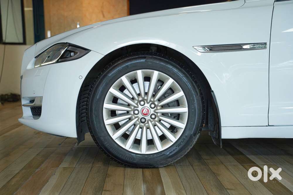 Jaguar Xj 2.0l Portfolio, 2017, Petrol