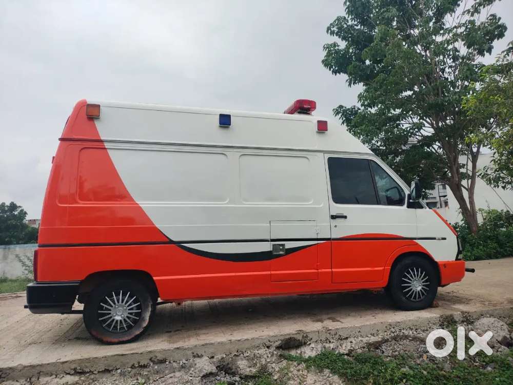 Ambulance Tata Winger  2013 Hi Roof