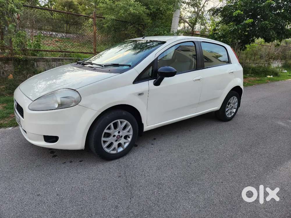 Fiat Punto Emotion 1.3 (top-end) 2013 Diesel Single Owner 66700 Km