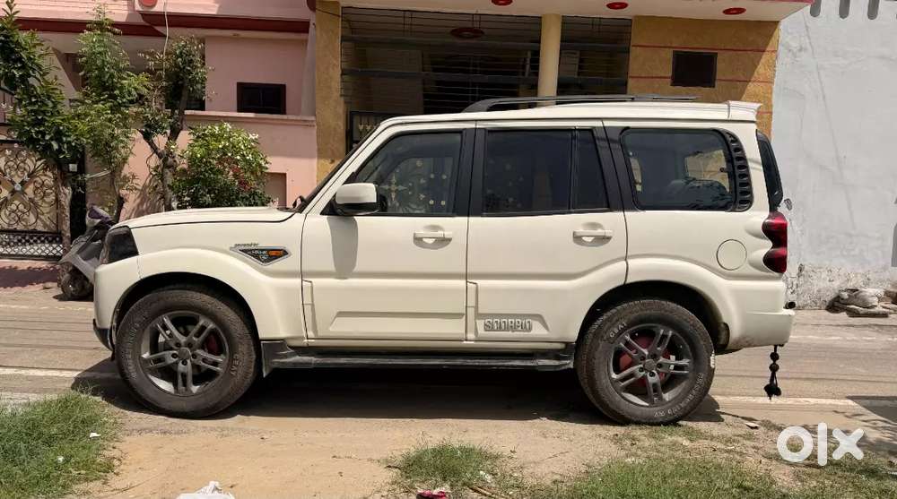 Mahindra Scorpio S10 2.2 Mhaw (4wd At 7str)