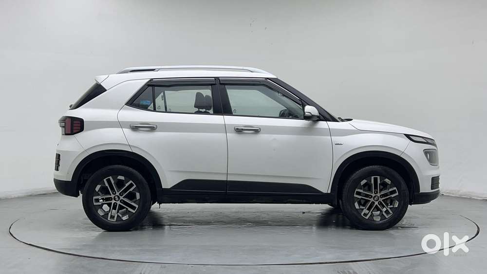 Hyundai Venue 1.0 Sx (o) Turbo Dct, 2023, Petrol