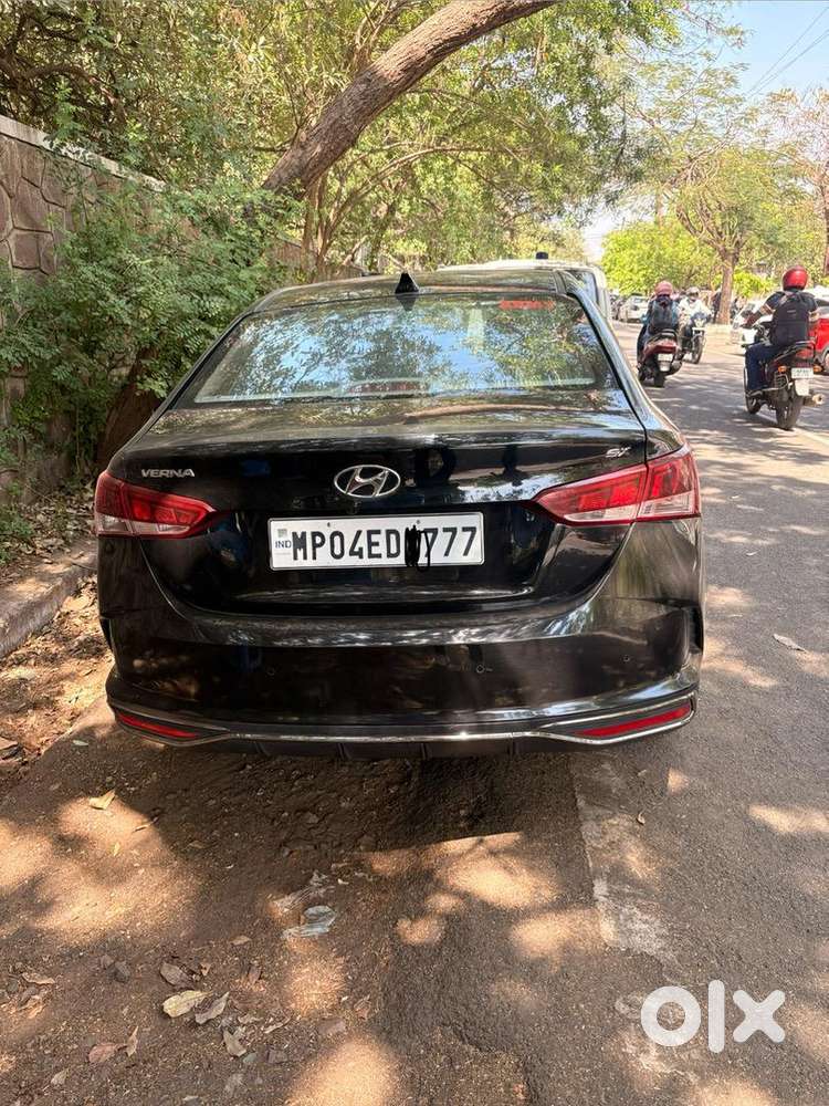 Hyundai Verna 2022 Diesel 39842 Km Driven