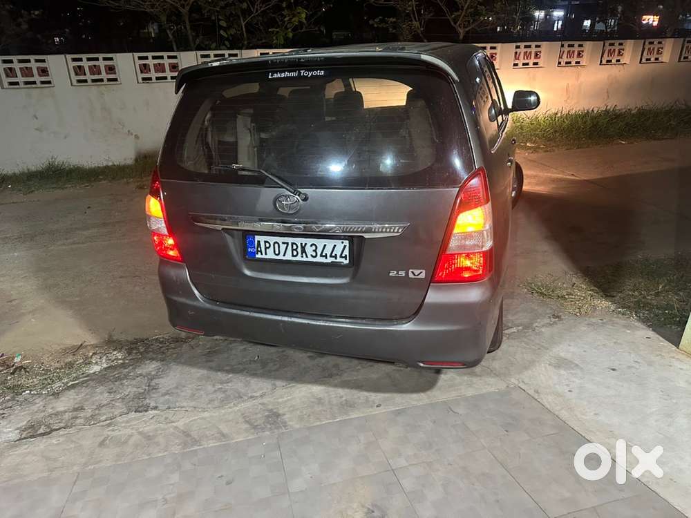 Toyota Innova 2012 Diesel Well Maintained